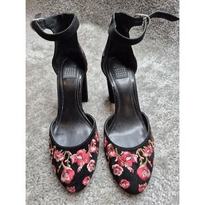White House Black Market Heels Women 6.5 M Piper Shoe Black Red Suede Floral